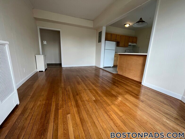 Building Photo - 1133 Commonwealth Ave