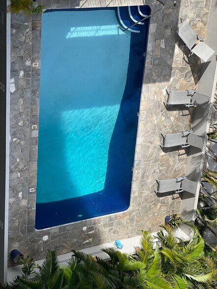 Pool - 1650 Kanunu St