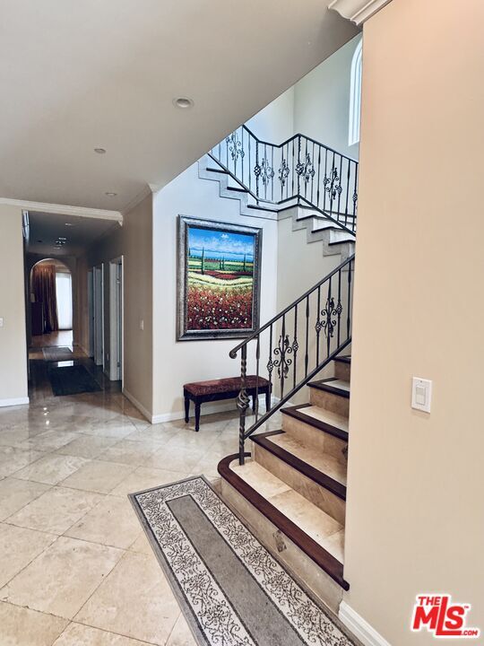 Building Photo - 458 S Clark Dr