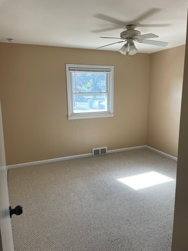 Building Photo - 13144 Orange St