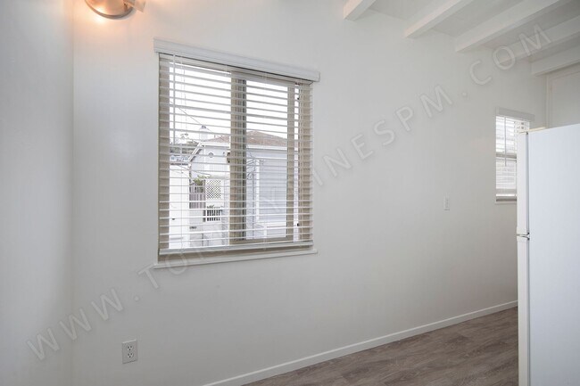 Building Photo - *OPEN HOUSE: 8/30 11:30AM-12:30PM* Studio ...