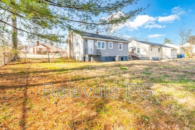 Building Photo - 1311 Miles Ave