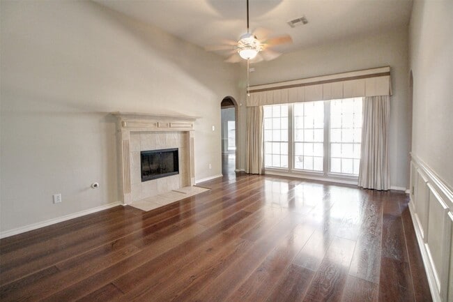 Building Photo - 19014 Canyon Frost Dr