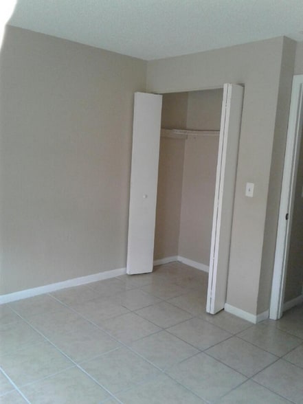 Building Photo - 512 Dade Ave