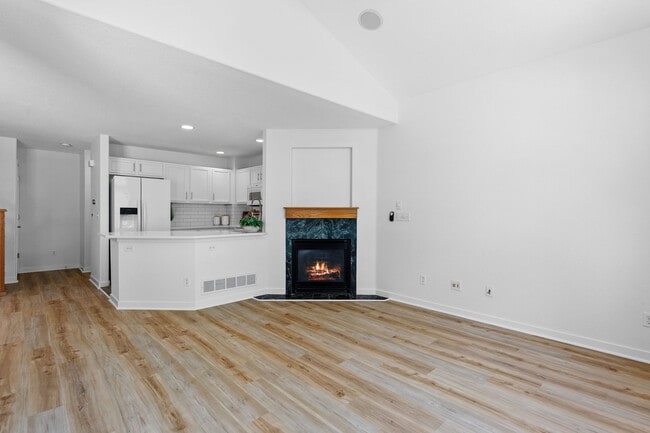 Building Photo - Recently Updated 3 Bedroom 2 Bath Home - Broomfield!