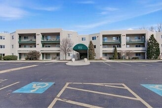 Building Photo - 31 Devereux Ave