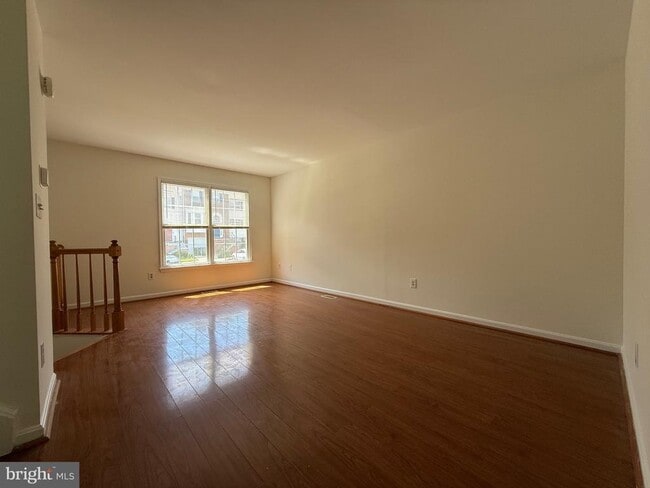 Primary Photo - 111 Ben Neuis Pl