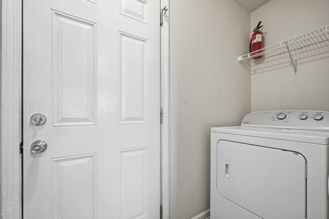 Building Photo - 955 Pacific Silver Ct