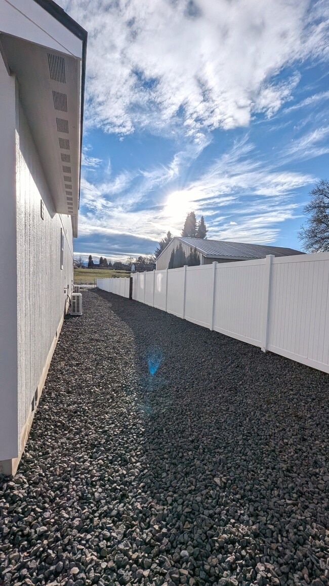 Building Photo - 4307 N Torrez Ln