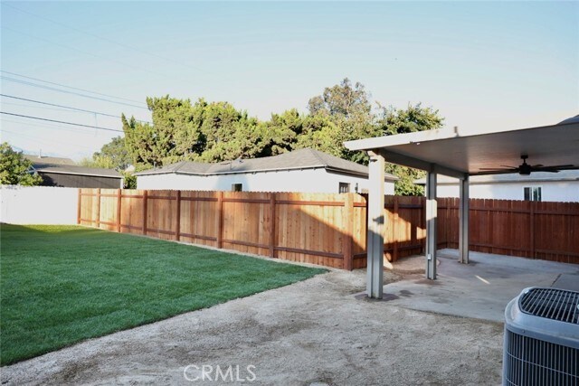 Building Photo - 728 W E St