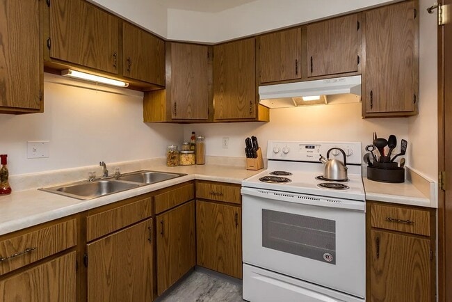 Building Photo - 223 4th Ave