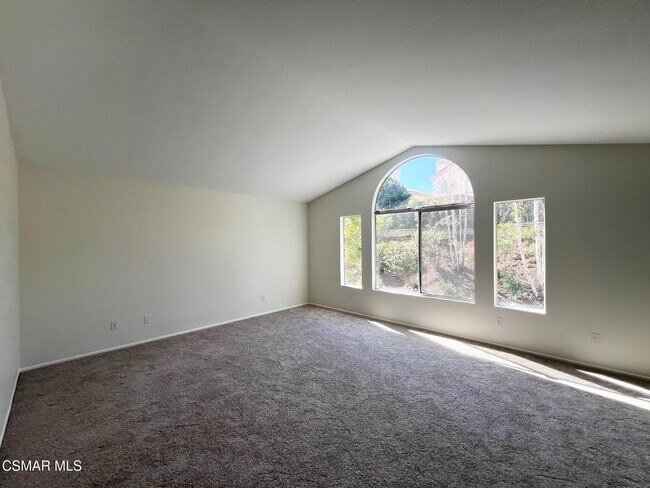 Building Photo - 1816 Golden Oak St