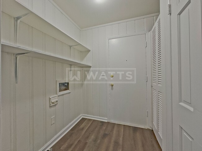 Building Photo - Charming & Spacious 3-Bed Home in City of Hoover