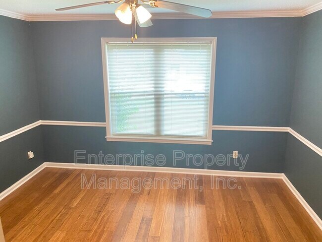 Building Photo - 3840 Charbon Ln