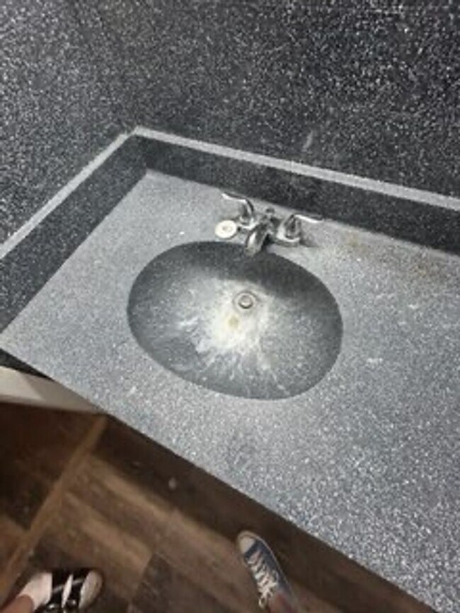 Building Photo - 350 W Waco Ave