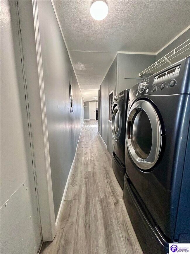 Building Photo - 55 Rhonda Ct