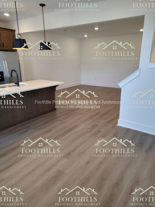 Building Photo - 267 Silo Rdg Dr