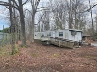Building Photo - 120 Stocks Dr