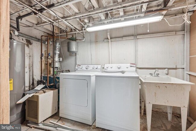 Building Photo - 934 Argonne Dr