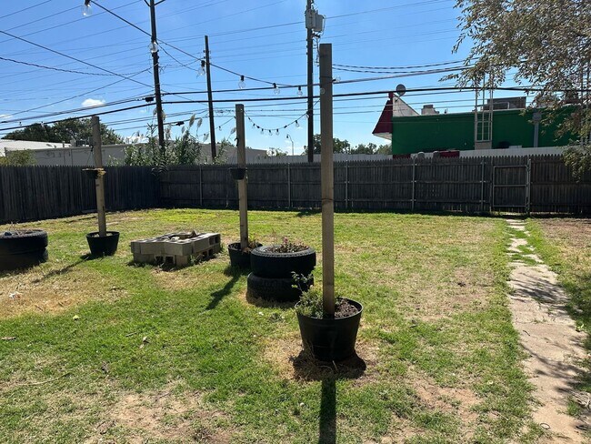 Building Photo - 3813 33rd St