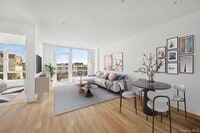 Building Photo - 2815 35th Street Unit 5A