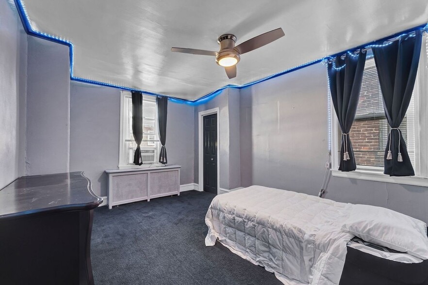 Building Photo - 5005 N 9th St