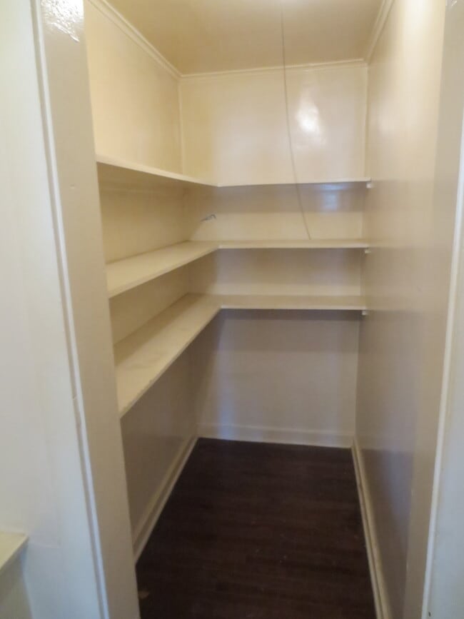 Building Photo - 339 Hemlock Dr