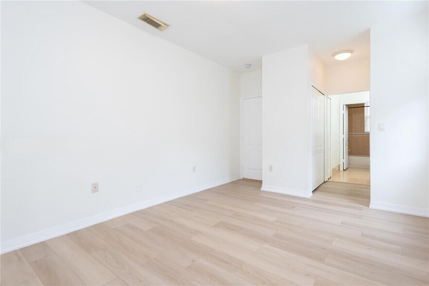 Building Photo - 2398 SW 132nd Ter