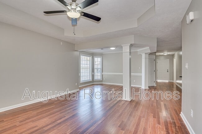 Building Photo - 2051 Sylvan Lake Dr