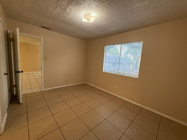 Building Photo - 11606 Castle Rock Ct