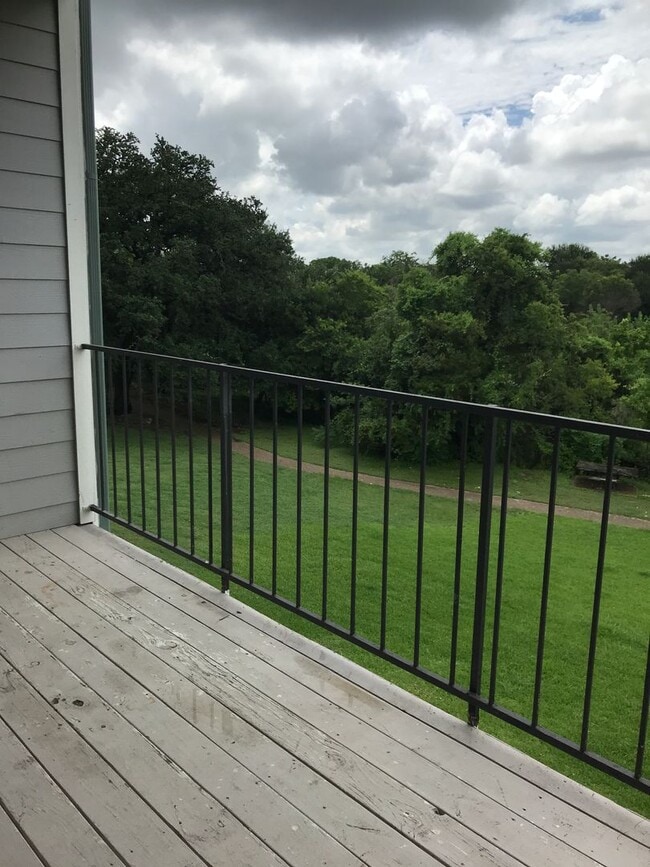 Building Photo - Great Location 2/2 BACKS TO NORTHEN WALNUT CREEK TRAIL