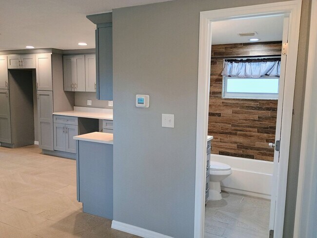 Building Photo - 6737 Udell Ln