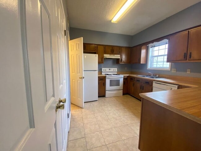 Building Photo - 3736 Deer Crossing