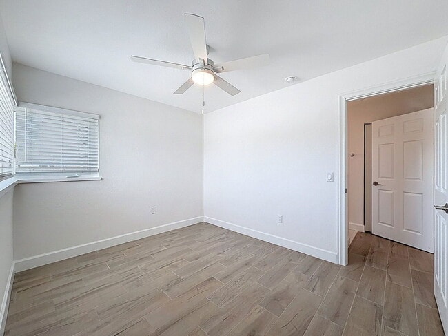 Building Photo - 200 176th Terrace E