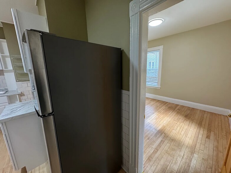 Building Photo - 368 Washington St