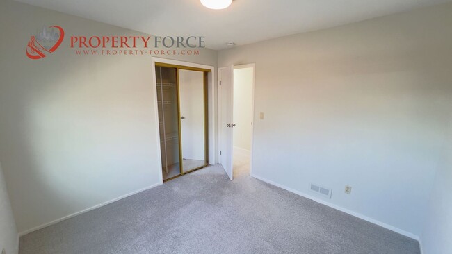 Building Photo - 116 Madrone Ave