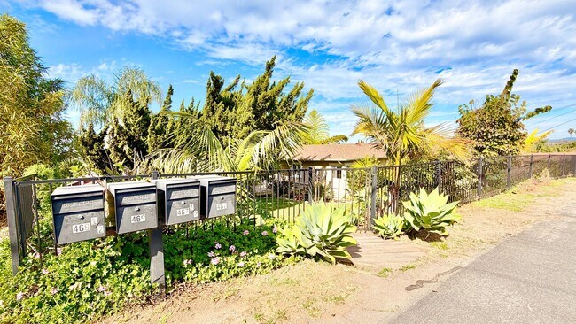 Building Photo - Beautiful Craftsman-style Home with fenced yard space, detached garage and additional parking in ...