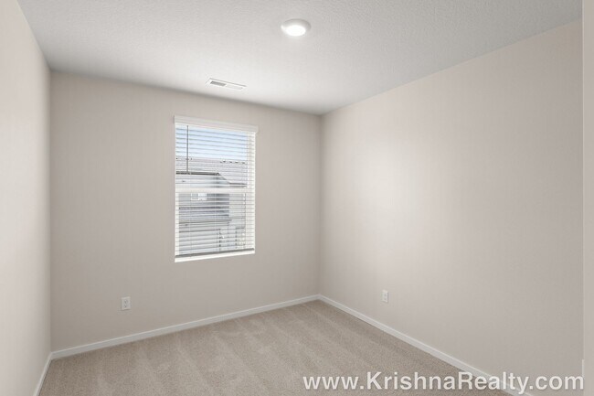 Building Photo - Modern 1-Year-Old NEW CONSTRUCTION 3 BR, 2.5 BA DR Horton Townhome with Community Playground