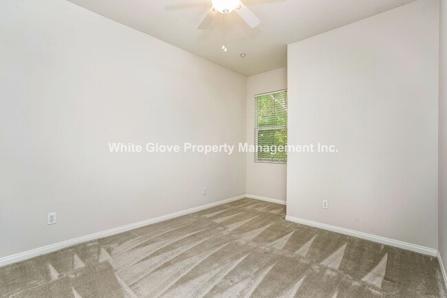 Building Photo - Charming 3-Bedroom Irvine Condo with Attached Garage and Community Amenities