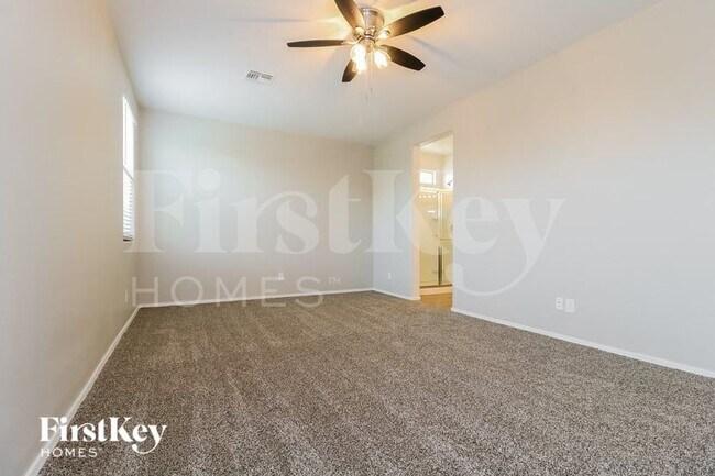 Building Photo - 17565 W Villa Chula Ln
