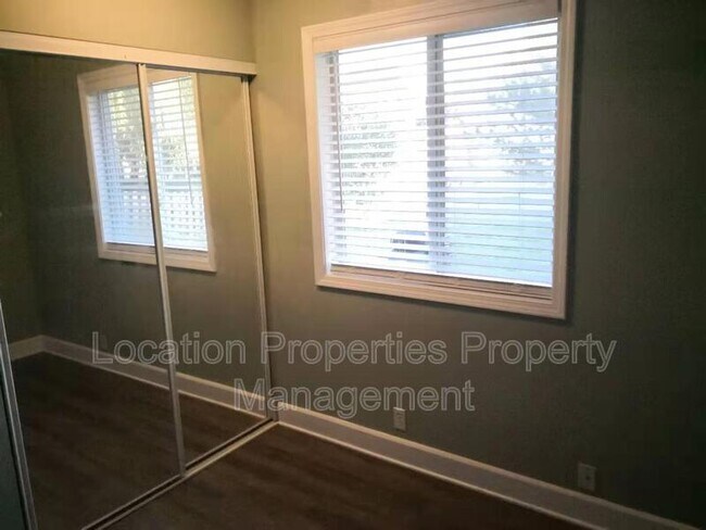 Building Photo - 2517 Morningside Dr