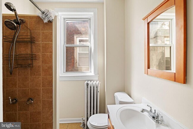 Building Photo - 123 S 63rd St