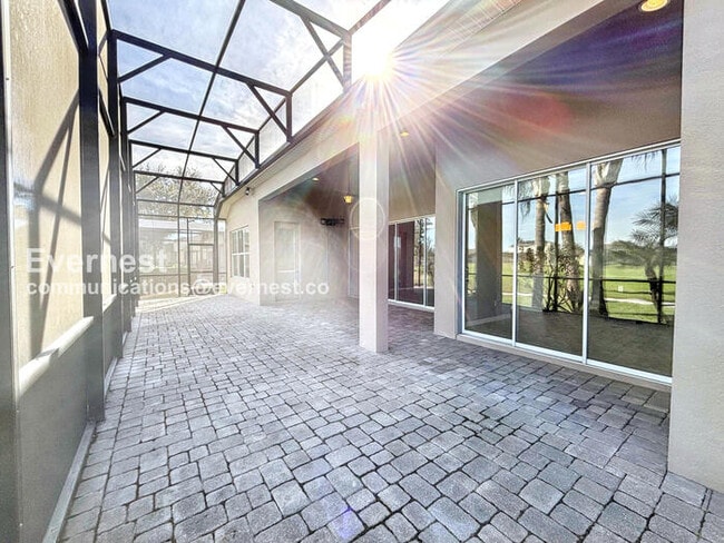 Building Photo - 296 Del Sol Ave