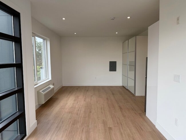 Building Photo - 3309 Liberty Ave