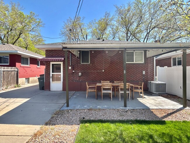 Building Photo - Beautiful Renovation in Liberty Wells!