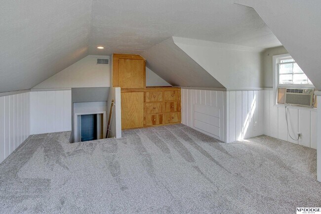 Building Photo - 5220 Mason St