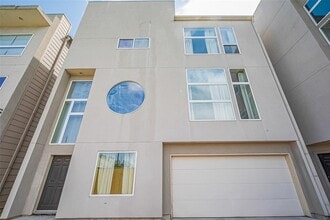 Building Photo - 5235 Larkin St