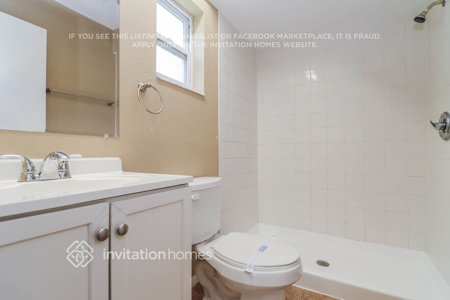 Building Photo - 507 Macleod Terrace