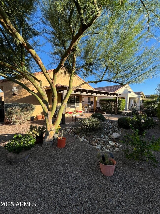 Building Photo - 26197 W Vista N Dr