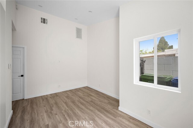 Building Photo - 10321 Sherman Grove Ave